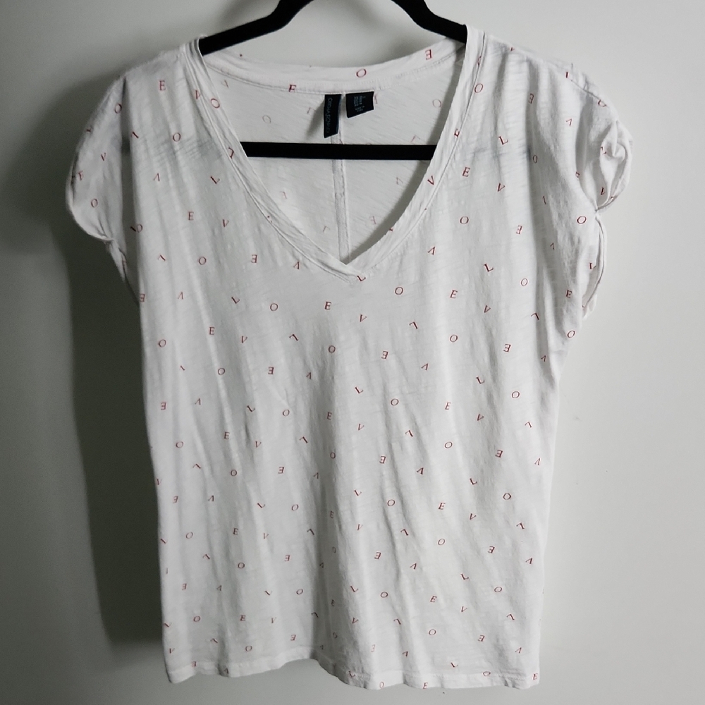 Cynthia Rowley White Heather V-Neck Tee with Red L-O-V-E Letter Print Size Med